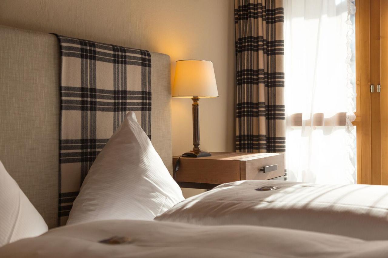 Hotel Bellaval ラア エクステリア 写真